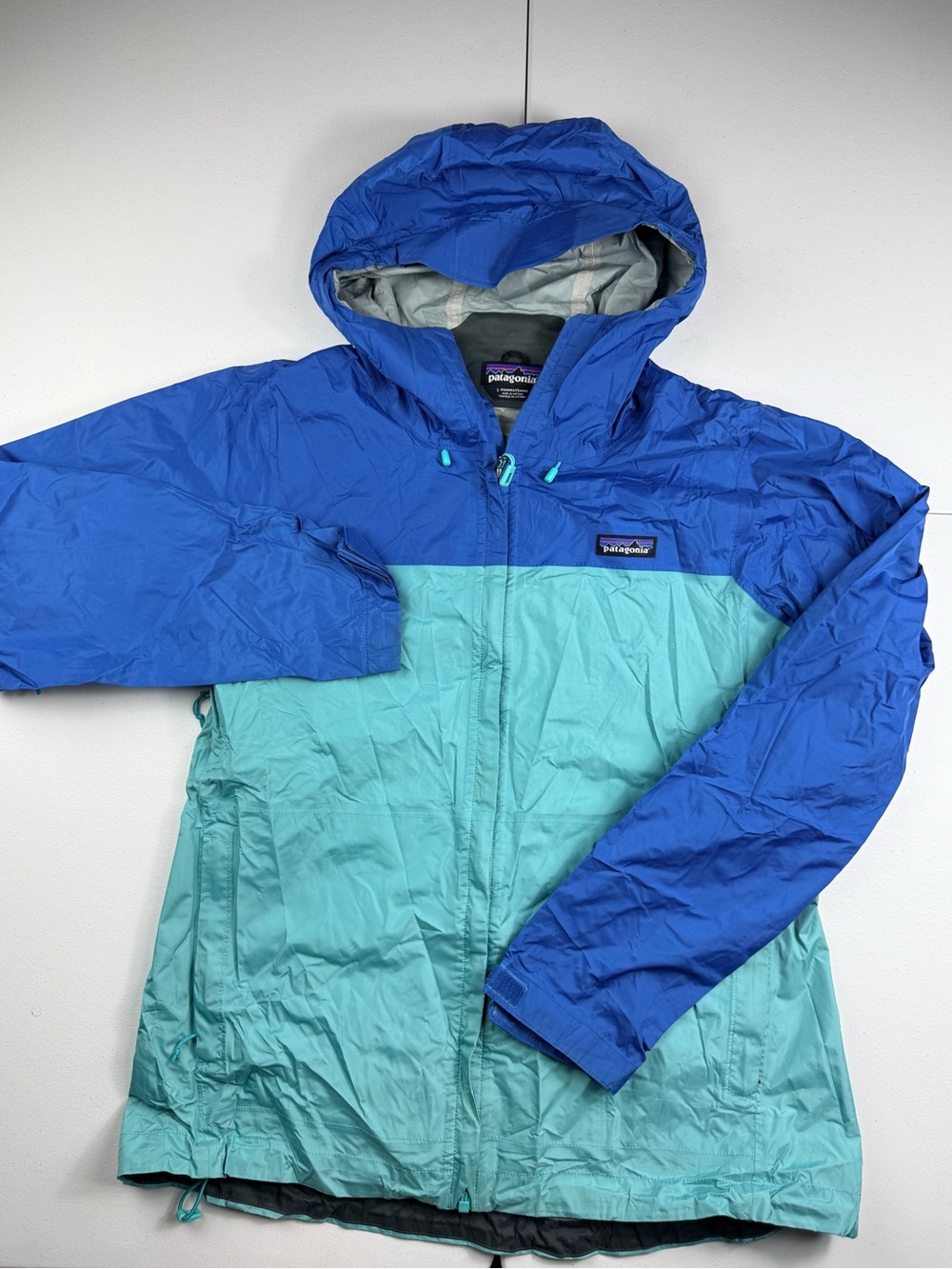 Patagonia torrentshell Women's Two-Tone Blue & Aqua Hooded Ski Jacket